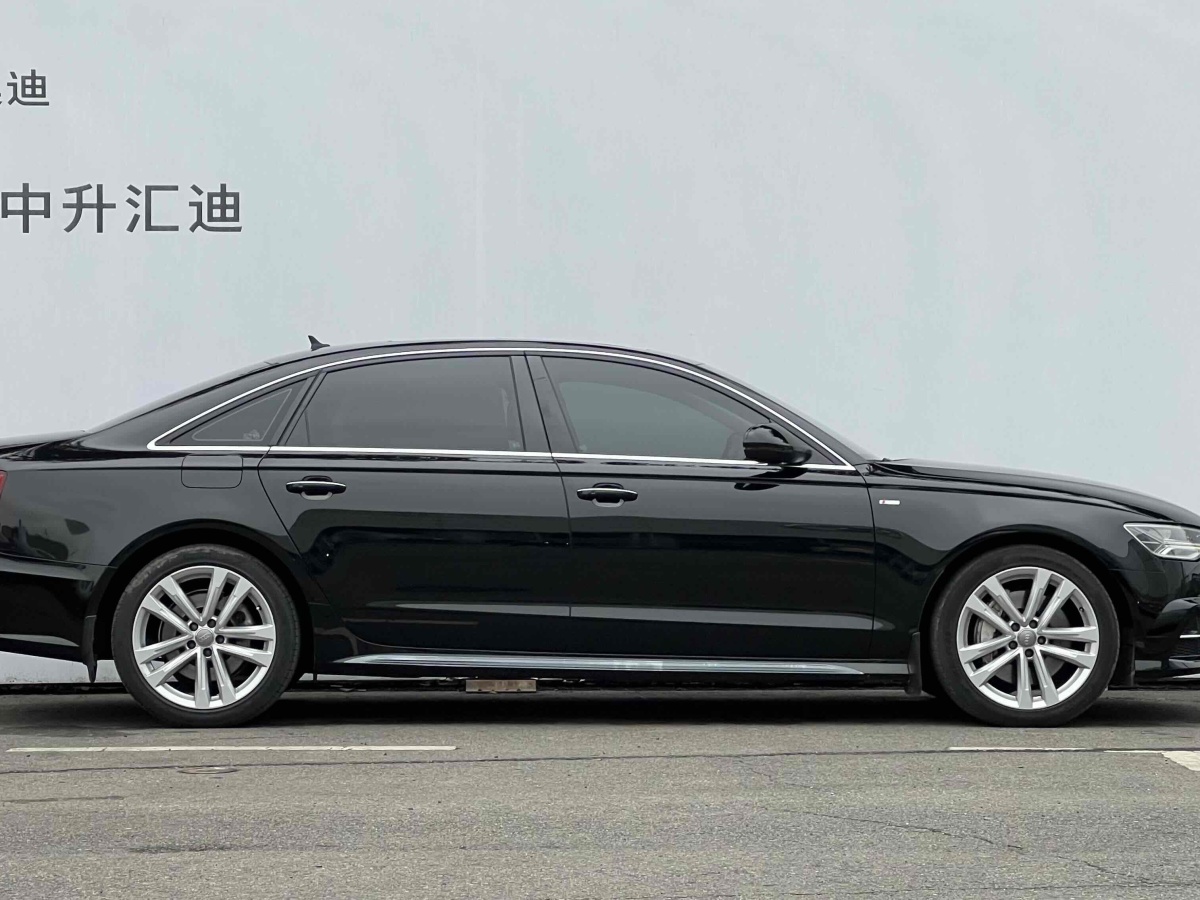 2018年9月奧迪 奧迪A4L  2018款 30周年年型 45 TFSI quattro 運(yùn)動型