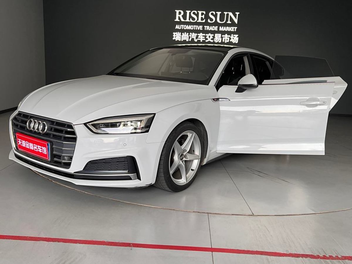 奧迪 奧迪A5  2019款 Sportback 40 TFSI 時(shí)尚型圖片