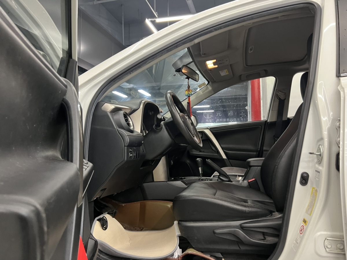 豐田 RAV4  2015款 2.0L CVT風(fēng)尚版圖片
