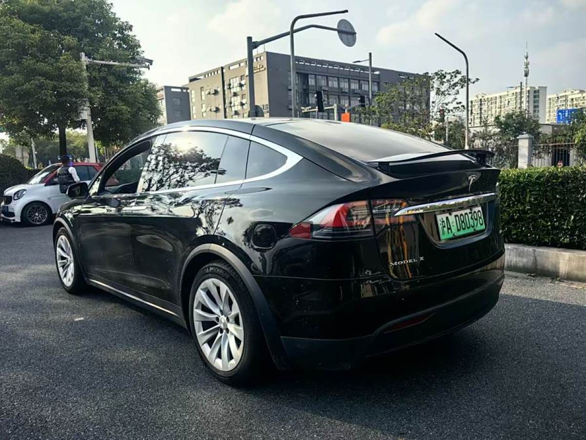 特斯拉 Model X  2016款 Model X 75D圖片