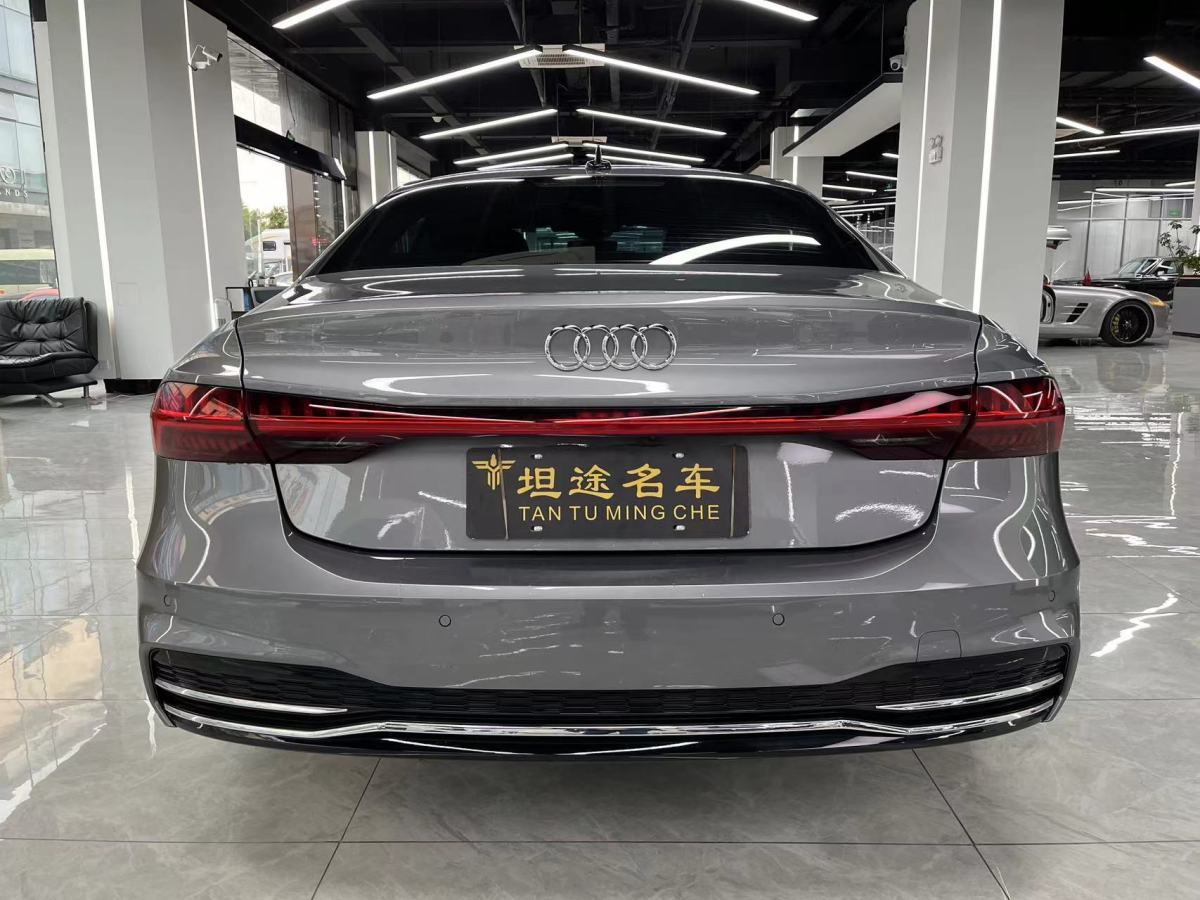 奥迪 奥迪A7L  2024款 45TFSI S-line 筑梦型 流晶套装图片