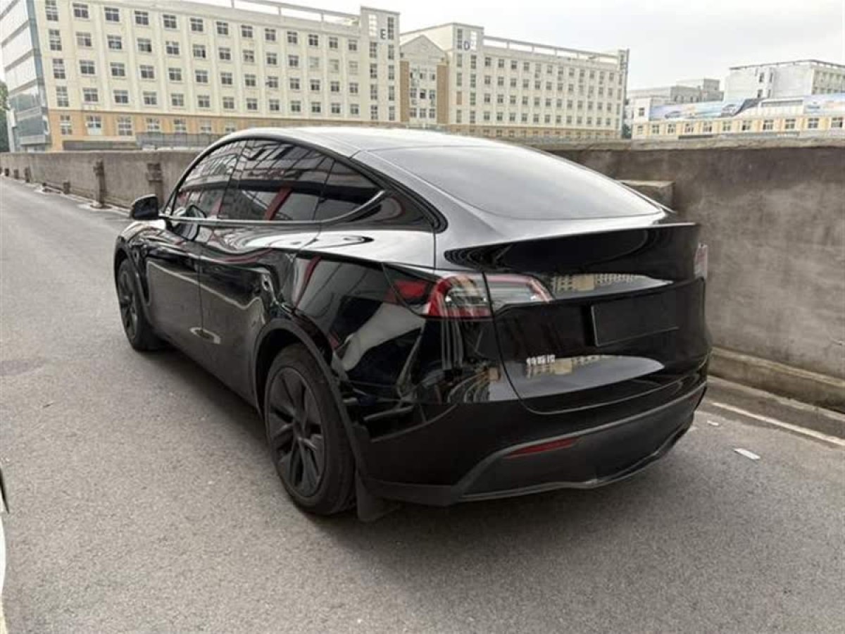 特斯拉 Model Y  2024款 后輪驅(qū)動版圖片