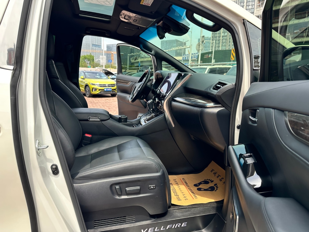 豐田 威爾法  2021款 皇冠 雙擎 2.5L HV至尊版圖片