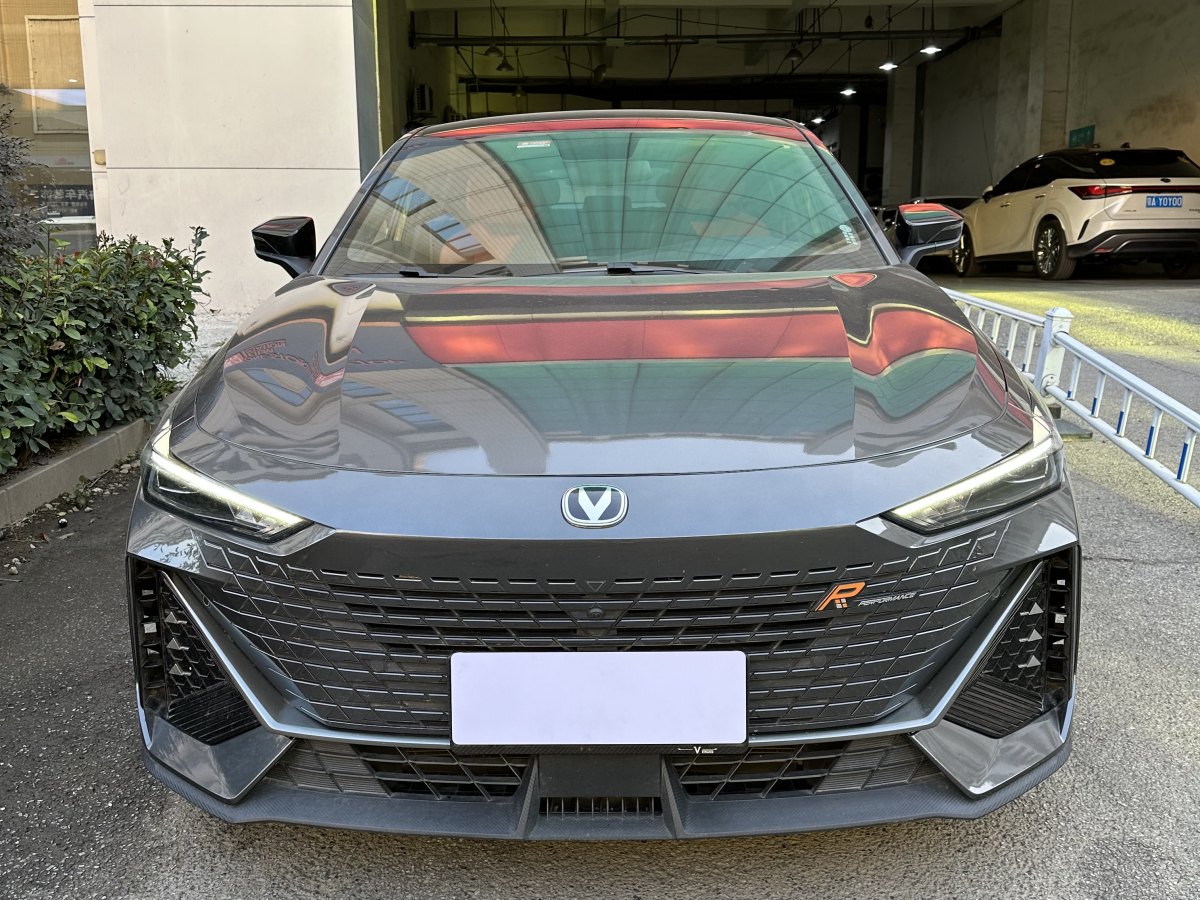 長(zhǎng)安 長(zhǎng)安UNI-V  2022款 1.5T 尊貴型圖片