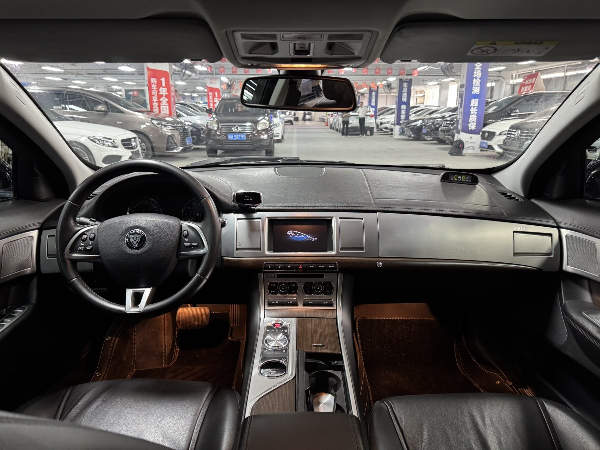 捷豹 XF  2015款 XF 2.0T Sportbrake 風(fēng)華版圖片