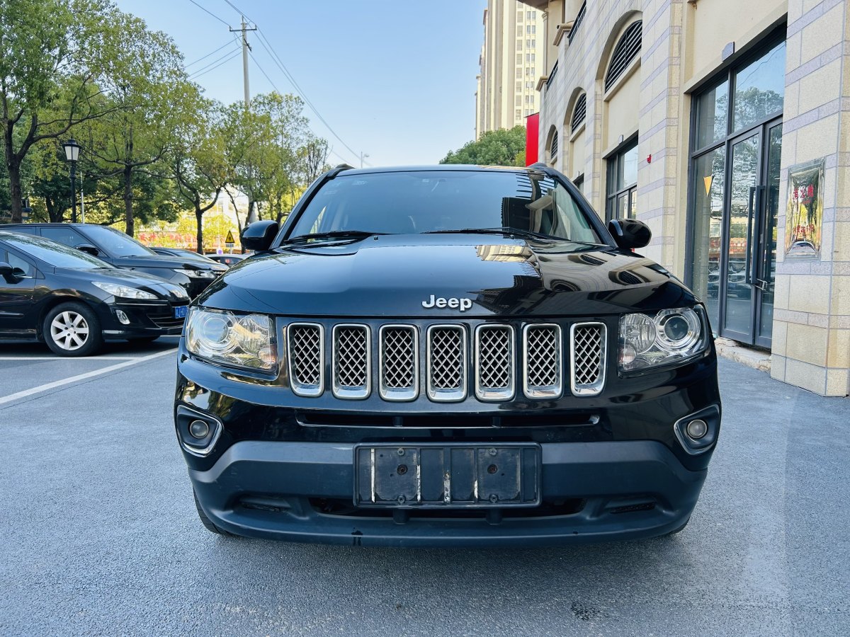 Jeep 指南者  2014款 2.0L 兩驅(qū)豪華版圖片