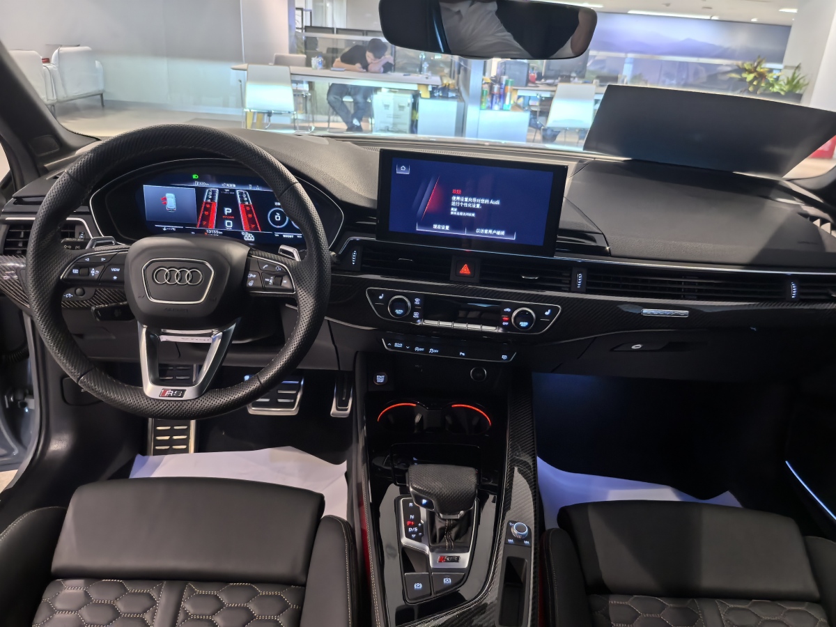 2024年1月奧迪 奧迪RS 4  2023款 RS4 Avant 暗金版