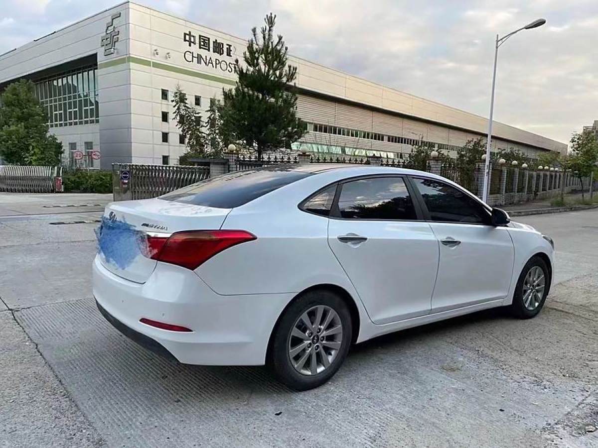 現(xiàn)代 名圖  2014款 1.8L 自動智能型GLS圖片