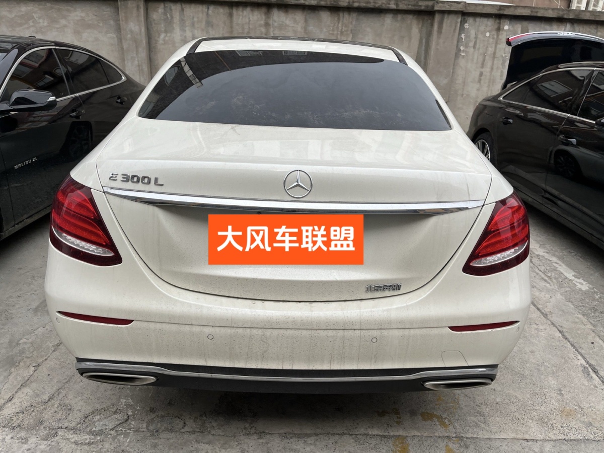 奔馳 奔馳E級  2019款 改款 E 300 L 豪華型圖片