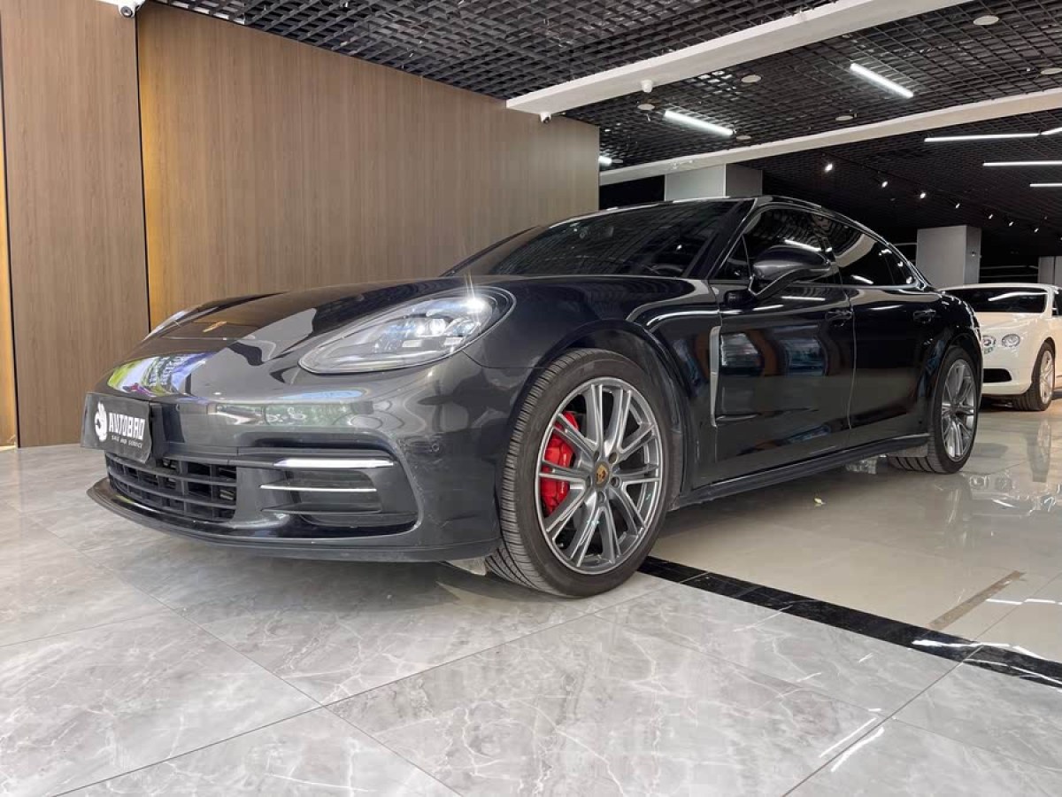 保時(shí)捷 Panamera  2017款 Panamera 4 行政加長(zhǎng)版 3.0T圖片