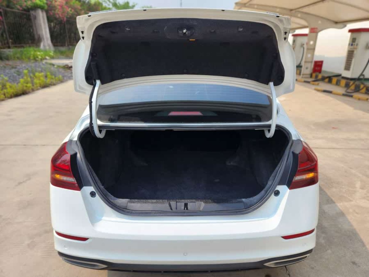 吉利 帝豪  2021款 UP 1.5L CVT豪華型圖片