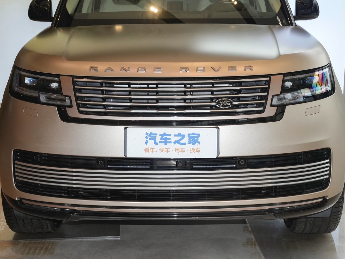 路虎 攬勝  2023款 3.0 L6 400PS 創(chuàng)世加長版圖片