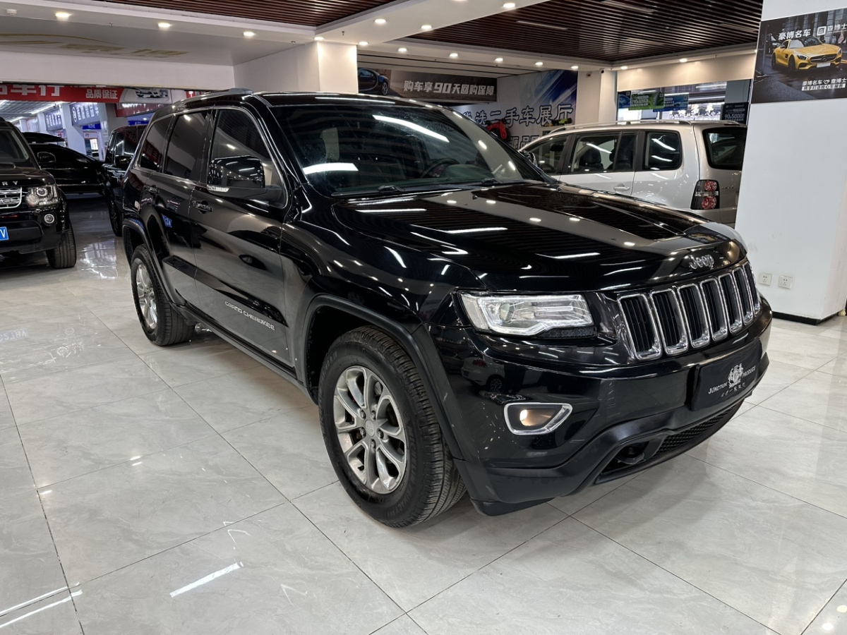 Jeep 大切諾基  2014款 3.6L 舒適導(dǎo)航版圖片