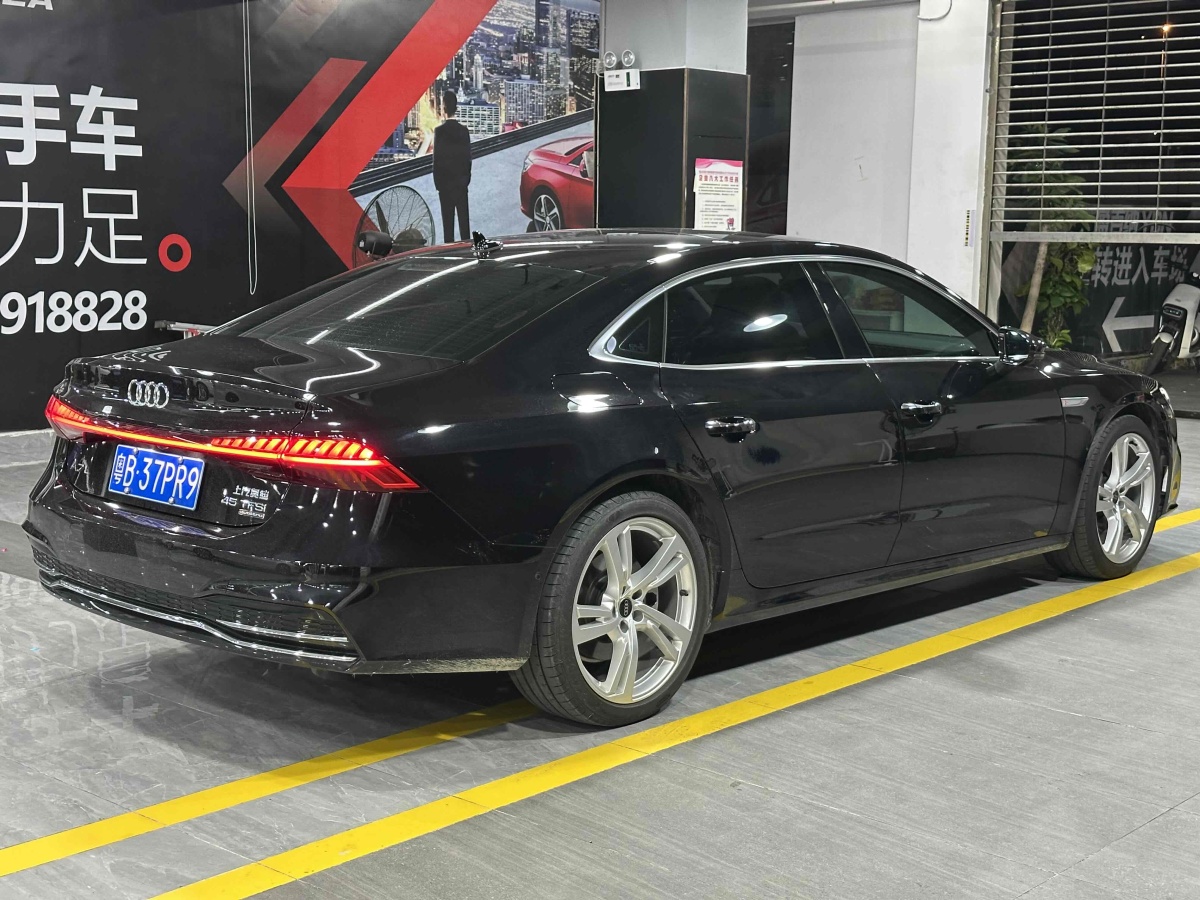 奧迪 奧迪A7L  2024款 45TFSI quattro S-line 見遠型 流晶套裝圖片