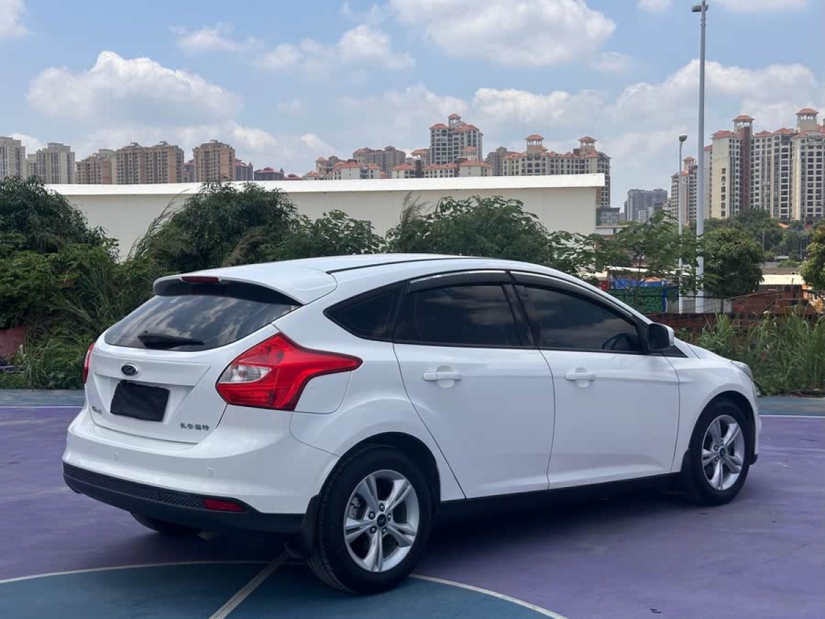 福特 ?？怂? 2012款 兩廂 1.6L 自動(dòng)風(fēng)尚型圖片