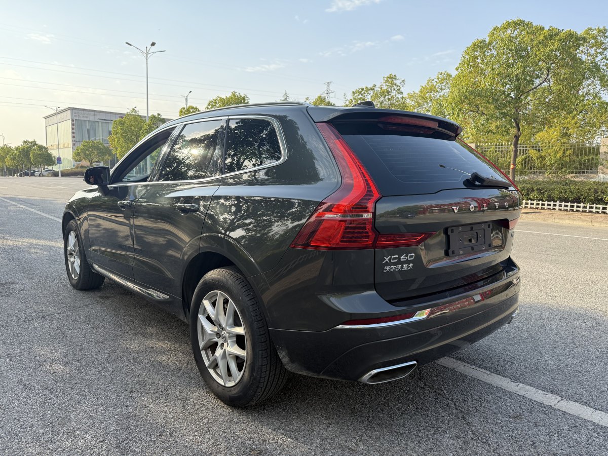 2020年1月沃爾沃 XC60  2020款 T5 四驅(qū)智逸豪華版