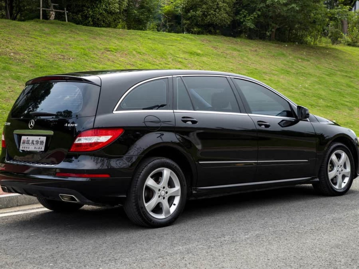 奔馳 奔馳R級  2014款 R 400 4MATIC 商務(wù)型圖片