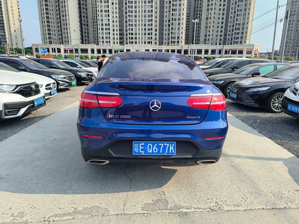 2019年1月奔馳 奔馳GLC  2023款 改款 GLC 260 4MATIC 轎跑SUV