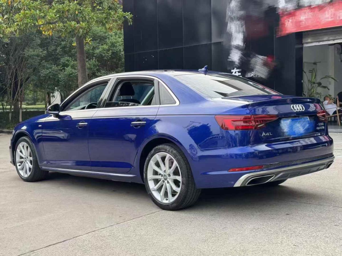 奧迪 奧迪A4L  2018款 30周年年型 30 TFSI 進取型圖片