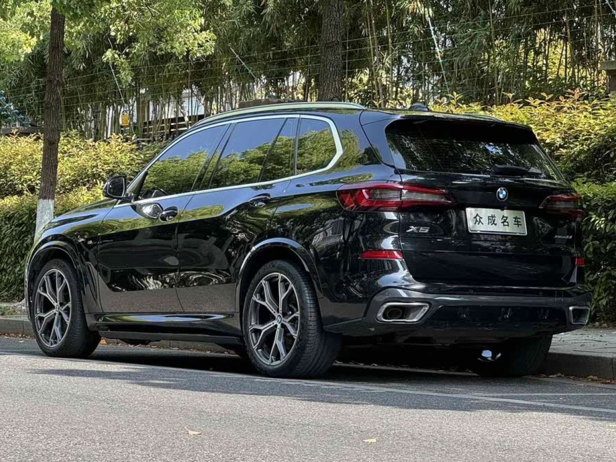 寶馬 寶馬X5  2020款 xDrive40i 尊享型 M運(yùn)動(dòng)套裝圖片
