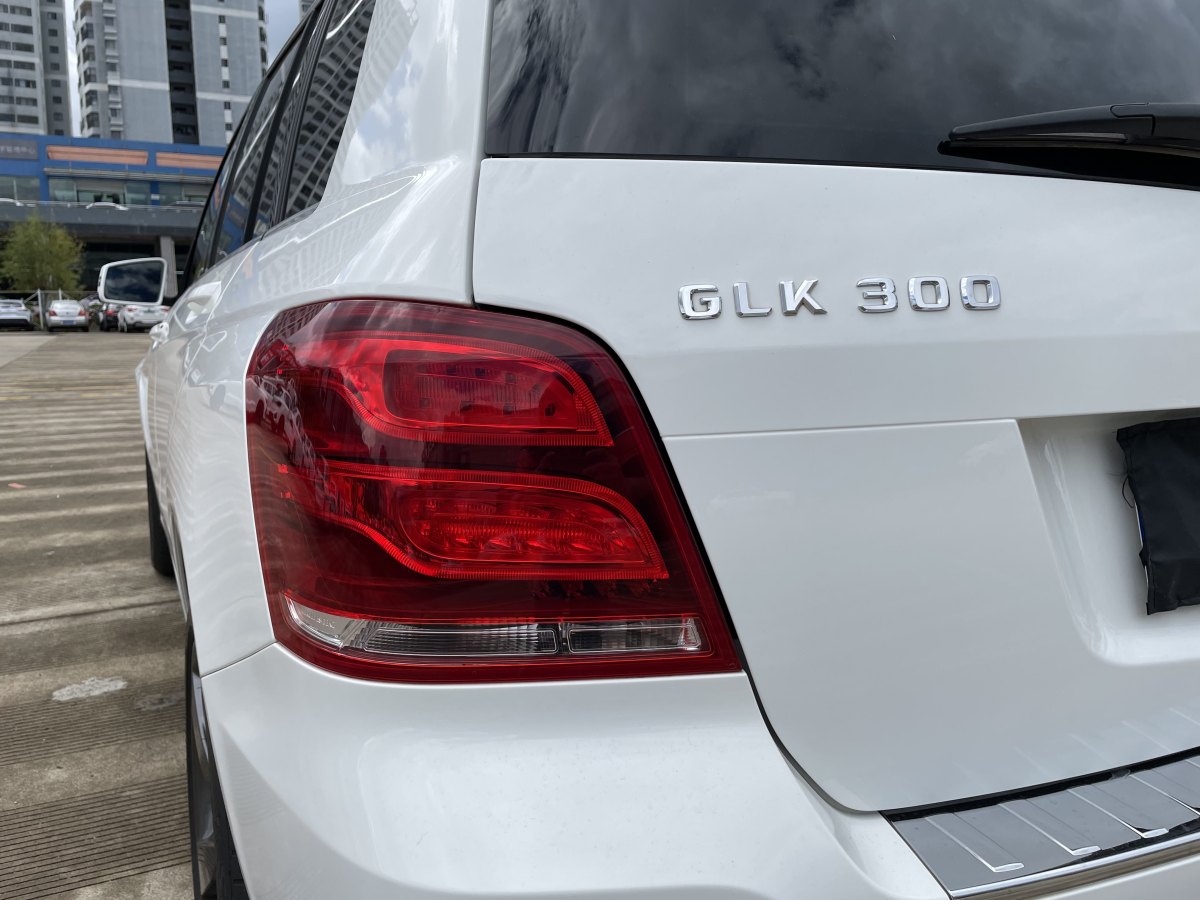 奔馳 奔馳GLK級(jí)  2013款 GLK 300 4MATIC 動(dòng)感天窗型圖片