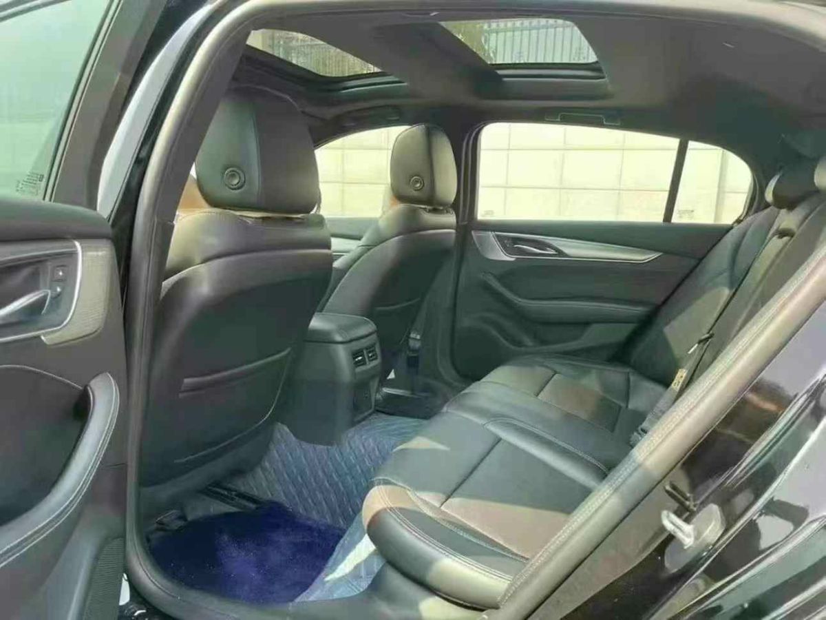 凱迪拉克 CT4  2021款 28T 豪華型圖片