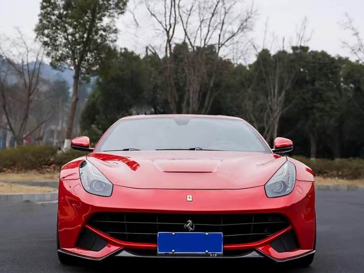 法拉利 F12berlinetta  2013款 6.3L 標(biāo)準(zhǔn)型圖片