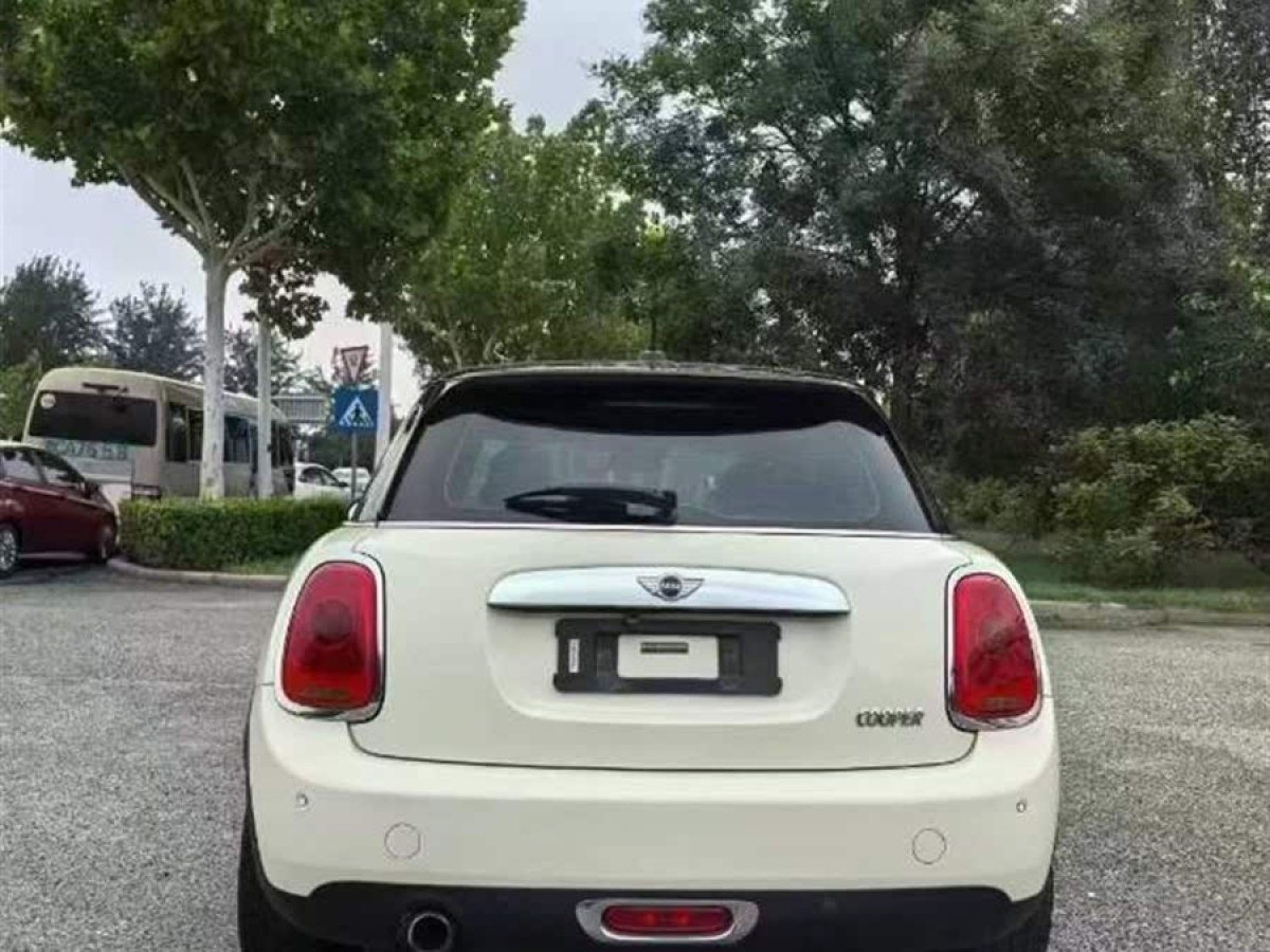 MINI MINI  2018款 1.5T COOPER 色彩紀(jì)念版圖片