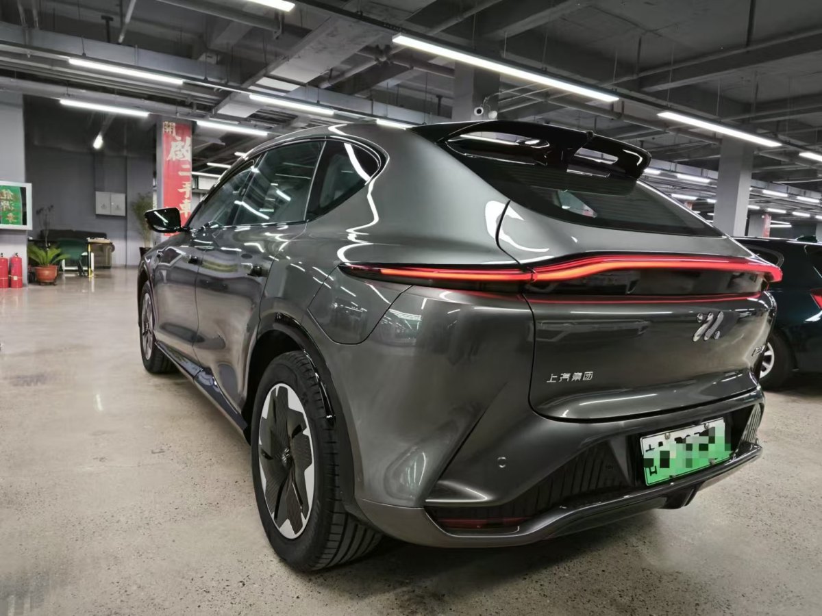 智己 智己LS7  2023款 77kWh Urban Fit后驅版圖片