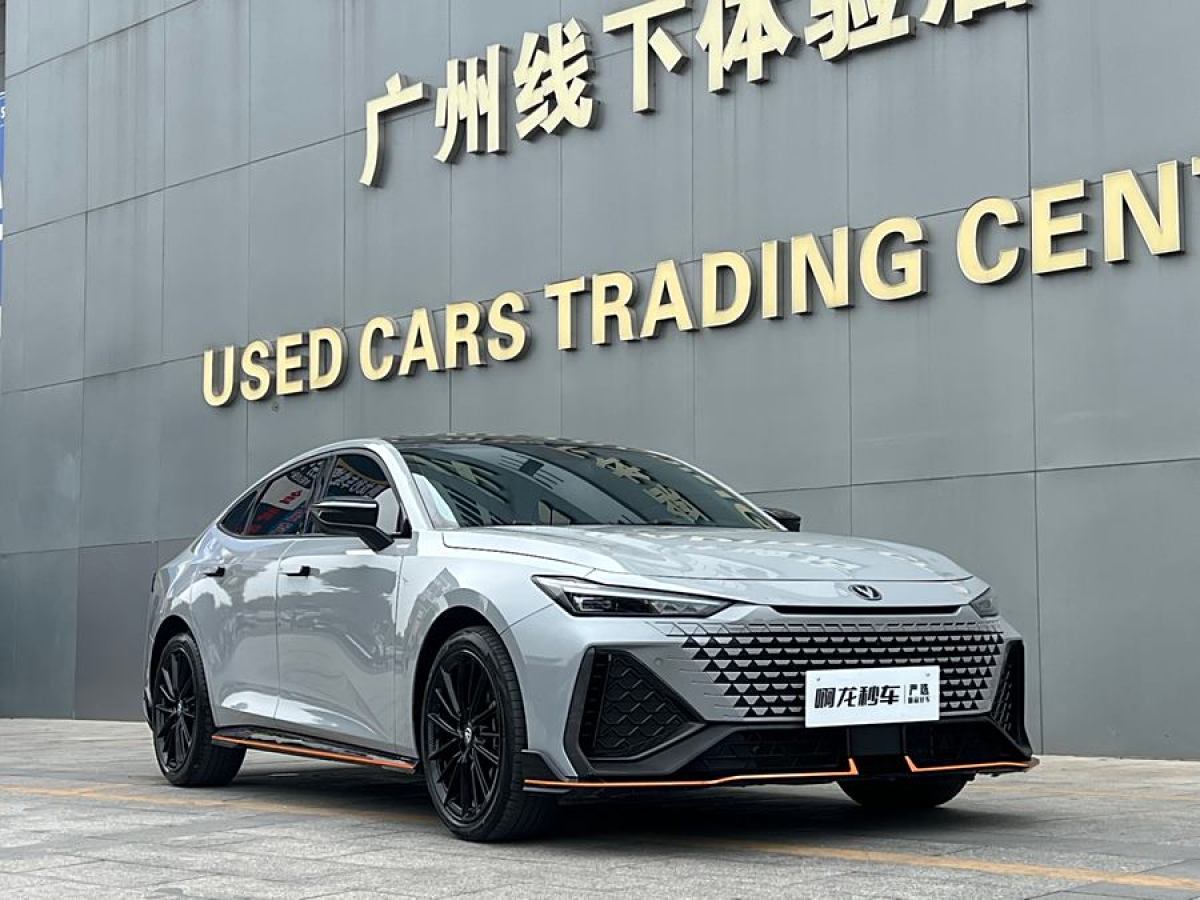 長(zhǎng)安 長(zhǎng)安UNI-V  2022款 2.0T 鋒速版圖片