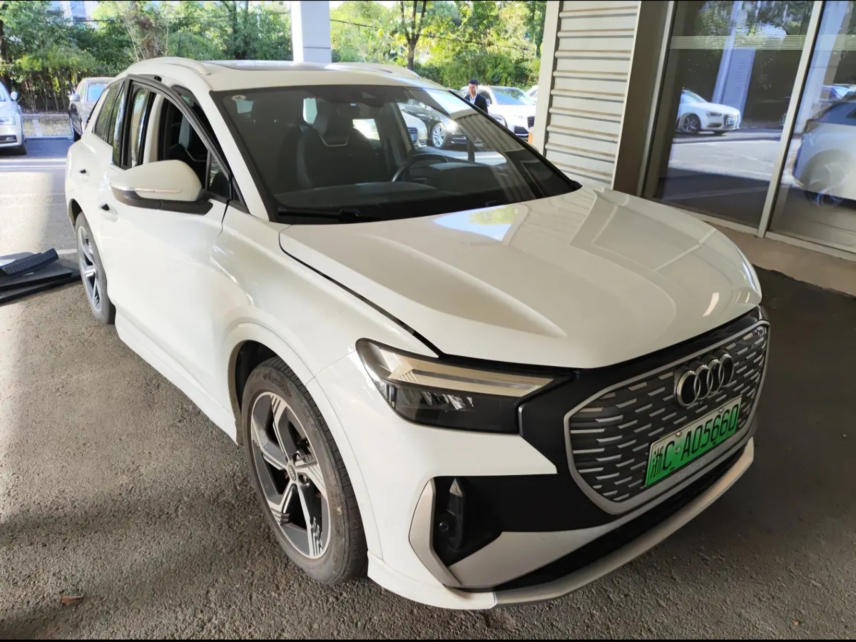 奧迪 奧迪Q4 e-tron  2022款 40 e-tron 創(chuàng)境版圖片