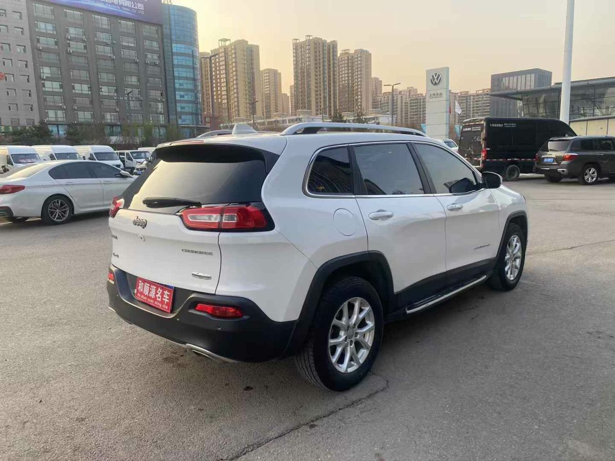 Jeep 自由俠  2018款 180T DCT動(dòng)能版+圖片