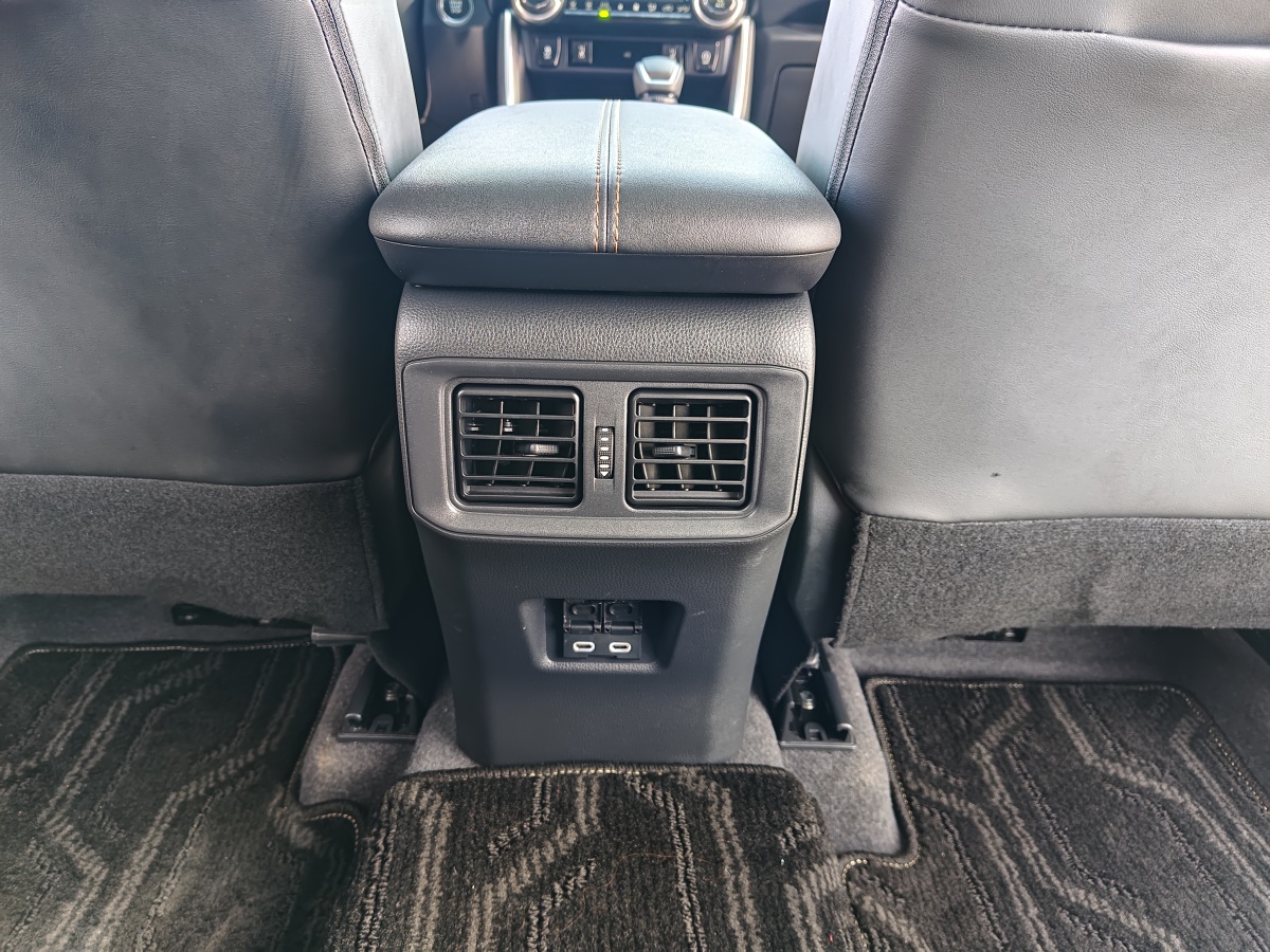 豐田 RAV4  2018款 榮放 2.0L CVT兩驅(qū)風(fēng)尚版圖片