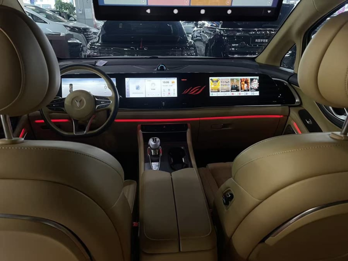 嵐圖 夢想家  2024款 PHEV 超長續(xù)航尊貴版圖片