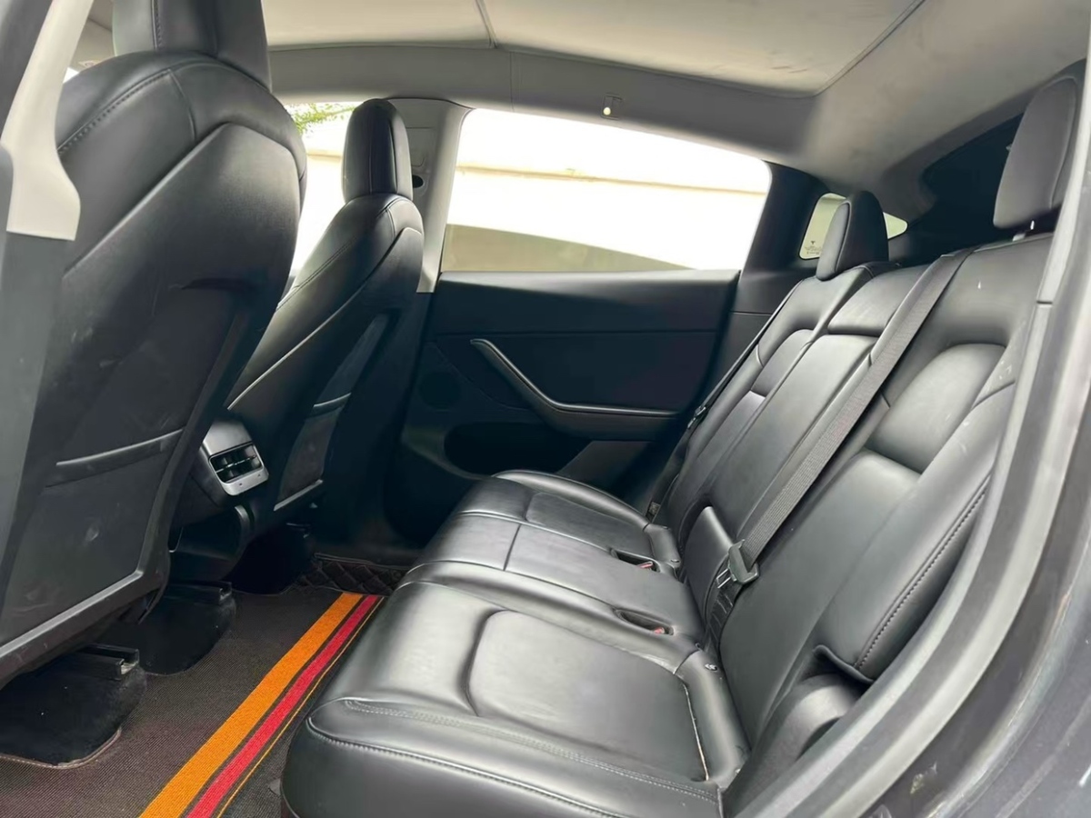 特斯拉 Model Y  2021款 長續(xù)航全輪驅(qū)動版圖片
