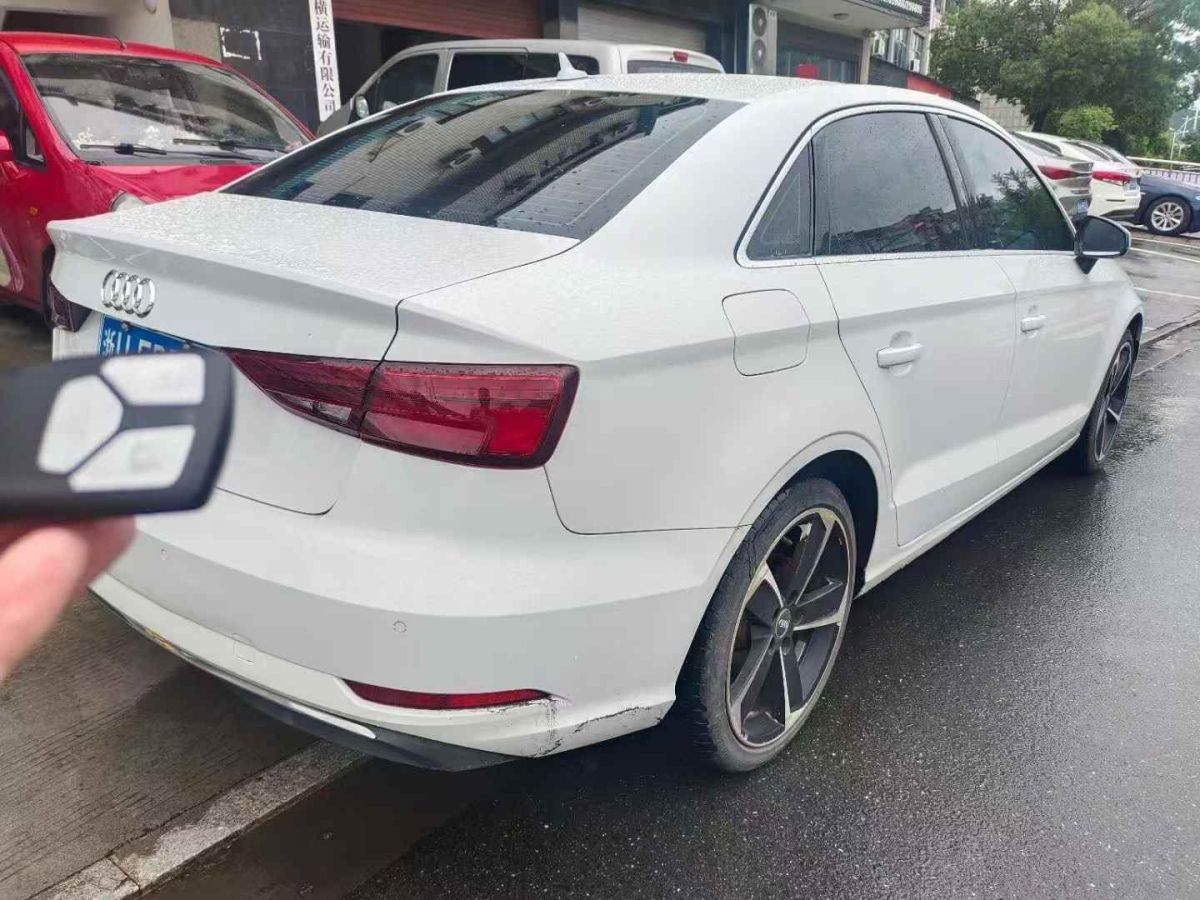 奧迪 奧迪A3  2018款 A3 1.4T 35TFSI Limousine時(shí)尚型圖片