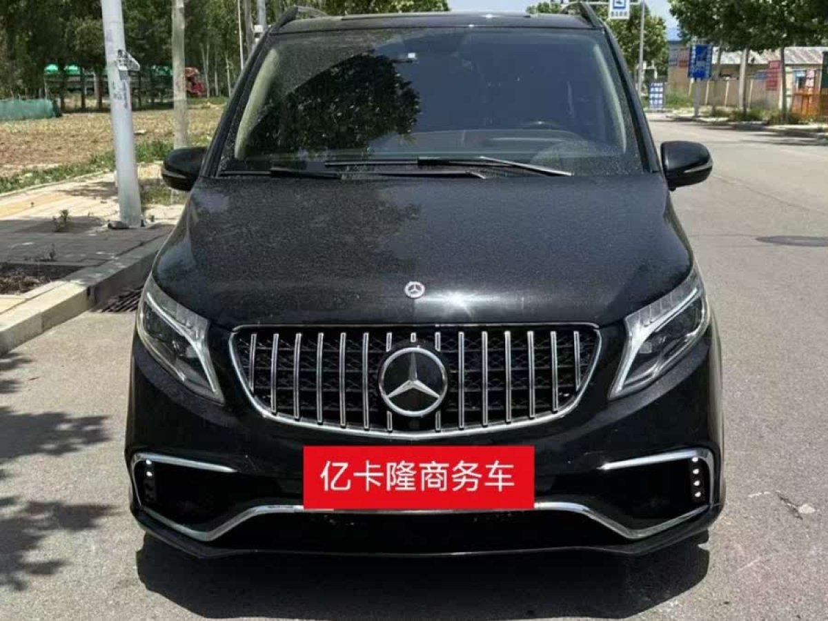 奔馳 威霆  2020款 2.0T 商務(wù)版 7座圖片