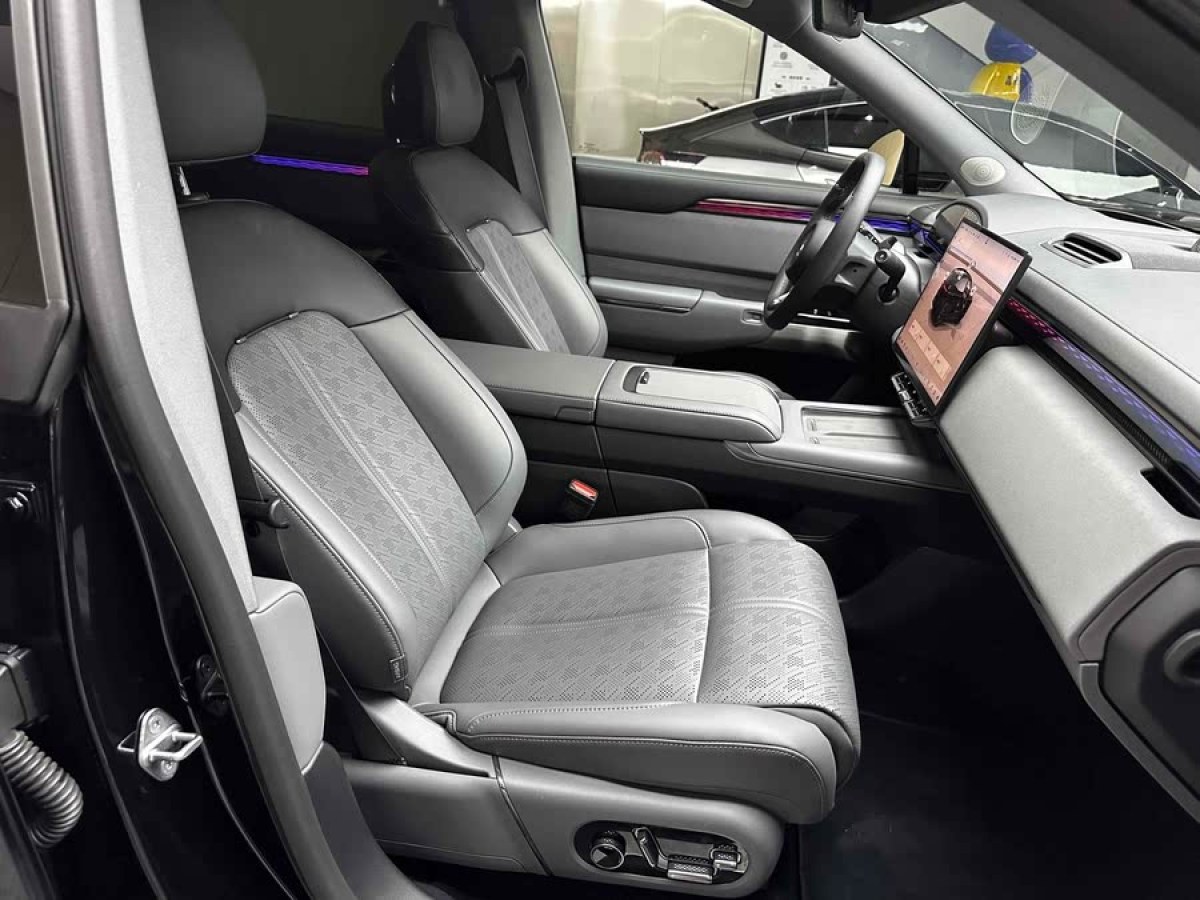 極氪 極氪7X  2025款 75kWh 后驅(qū)智駕版圖片