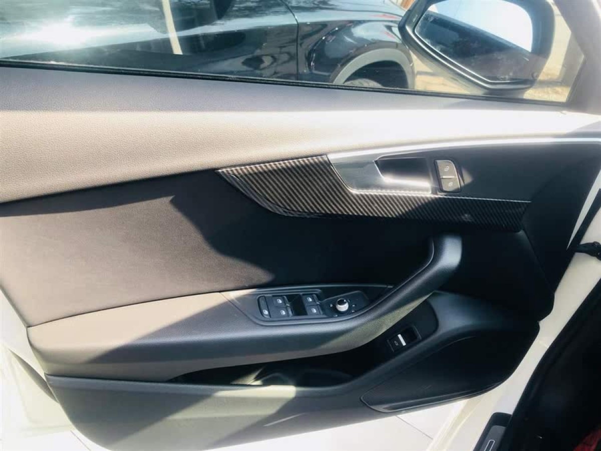 奧迪 奧迪A4L  2020款 40 TFSI 時(shí)尚動(dòng)感型圖片