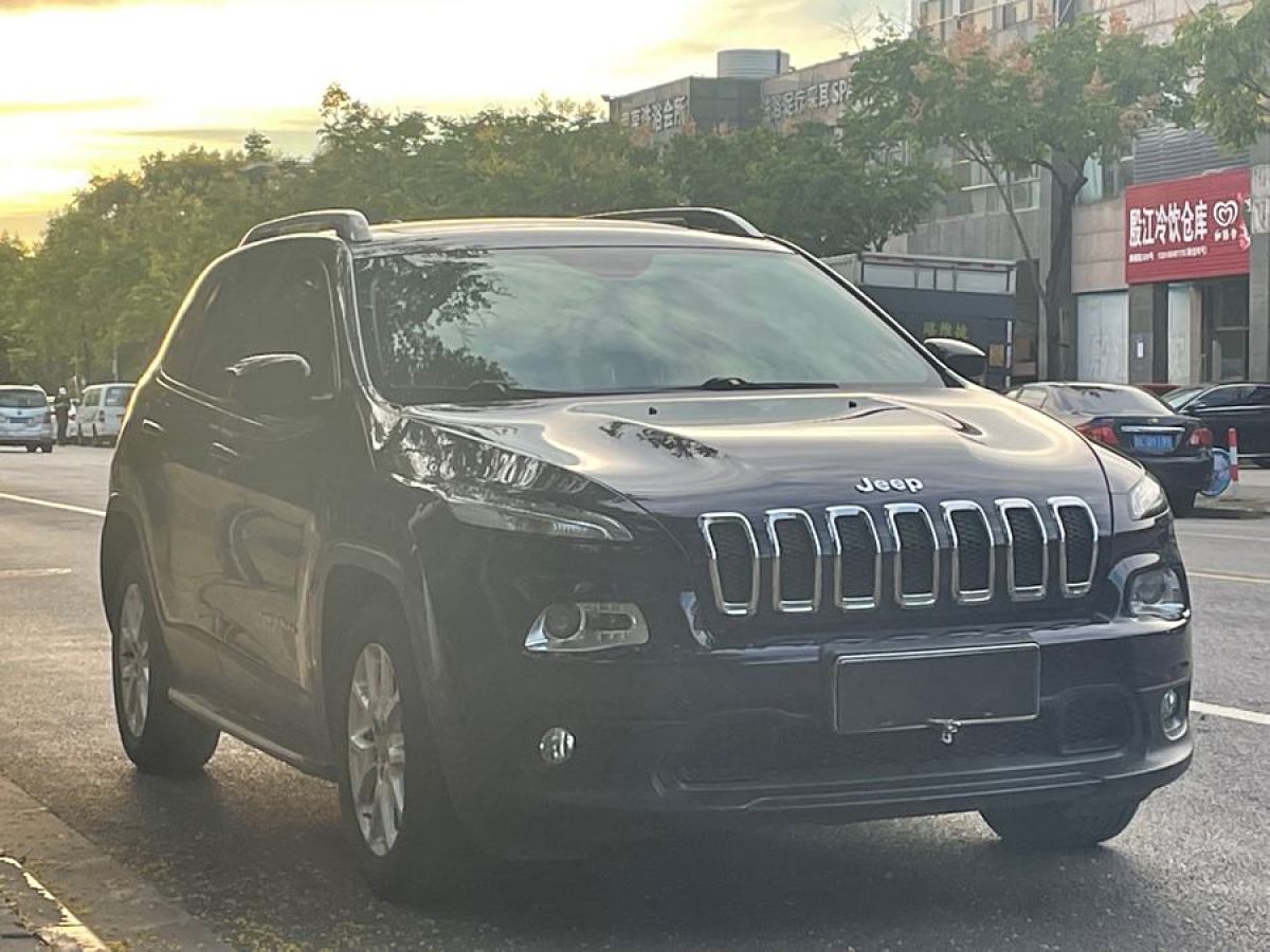 Jeep 自由光  2016款 2.4L 領先版圖片