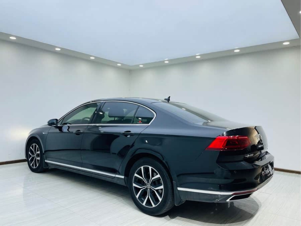 大眾 邁騰  2021款 330TSI DSG 30周年紀(jì)念版圖片
