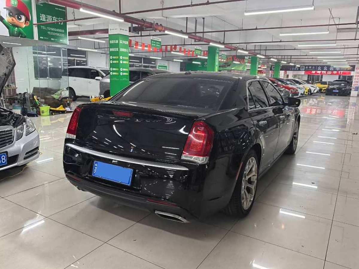 克萊斯勒 300C  2016款 3.0L 超越版圖片