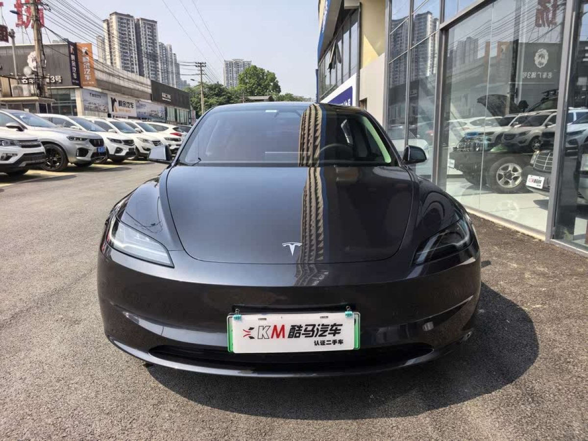 特斯拉 Model 3  2023款 煥新版 后輪驅(qū)動(dòng)圖片