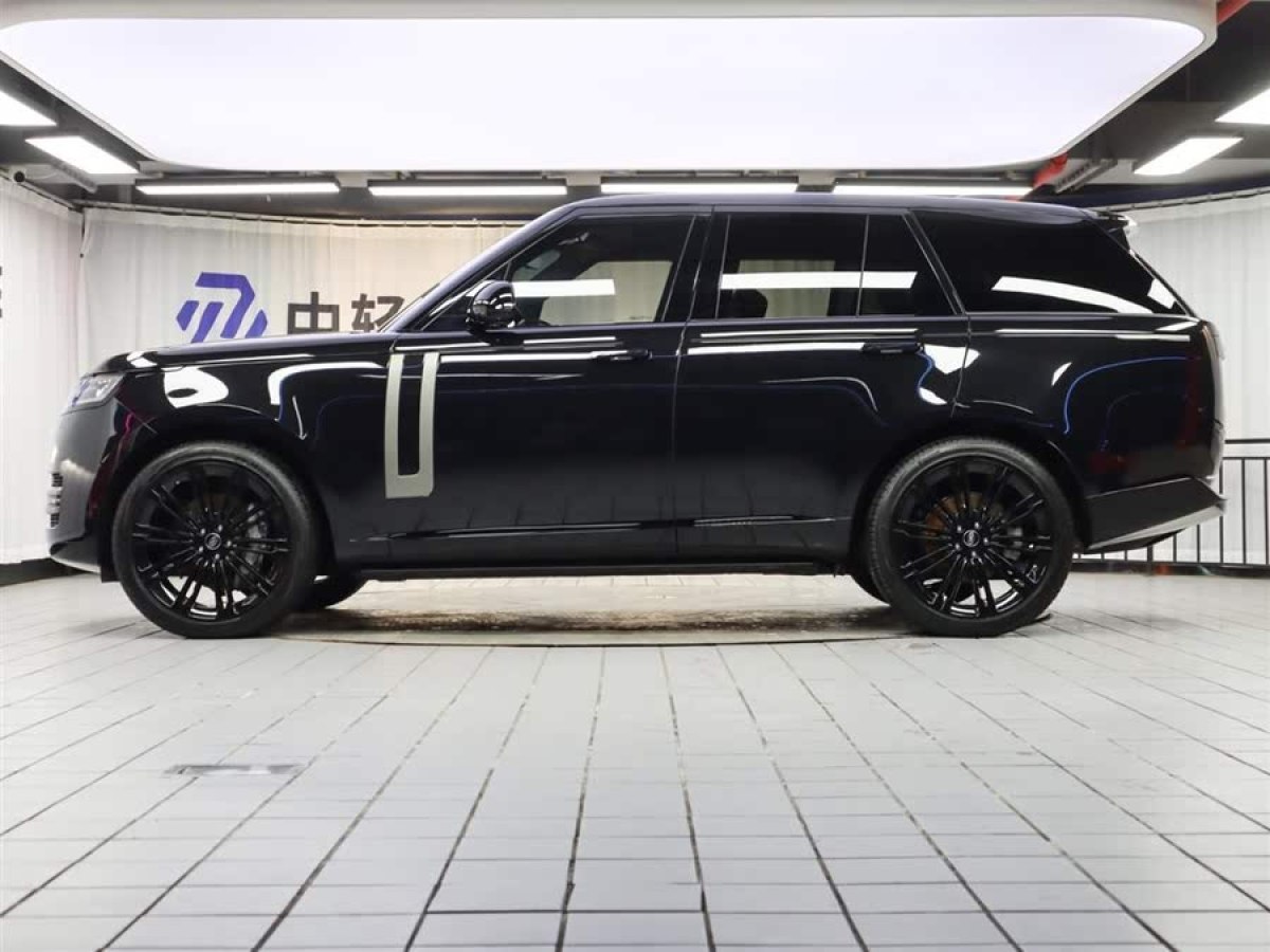 路虎 攬勝  2023款 3.0 L6 360PS 盛世版圖片