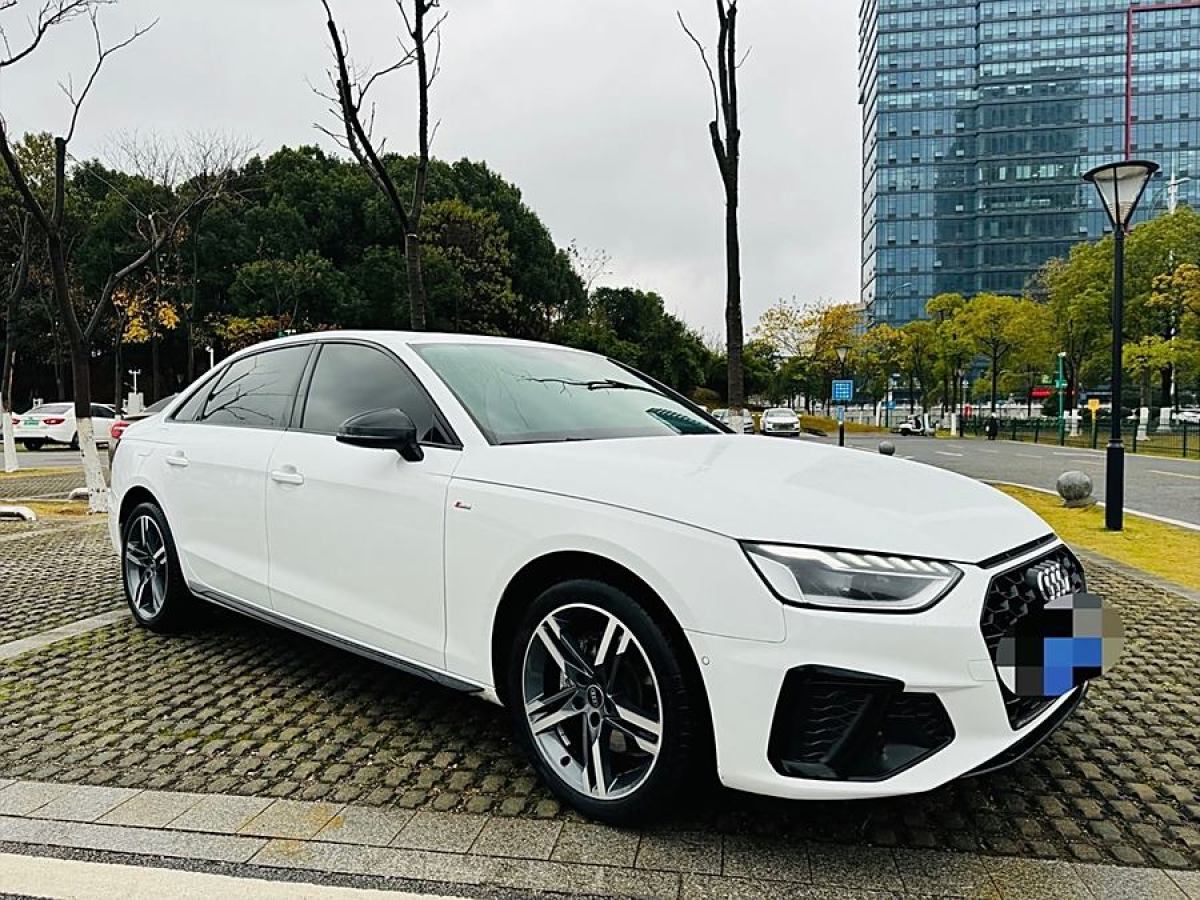 奧迪 奧迪A4L  2022款 40 TFSI 豪華動(dòng)感型圖片