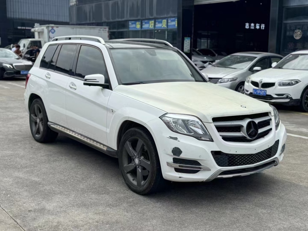 奔馳 奔馳GLK級(jí)  2013款 GLK 300 4MATIC 動(dòng)感天窗型圖片