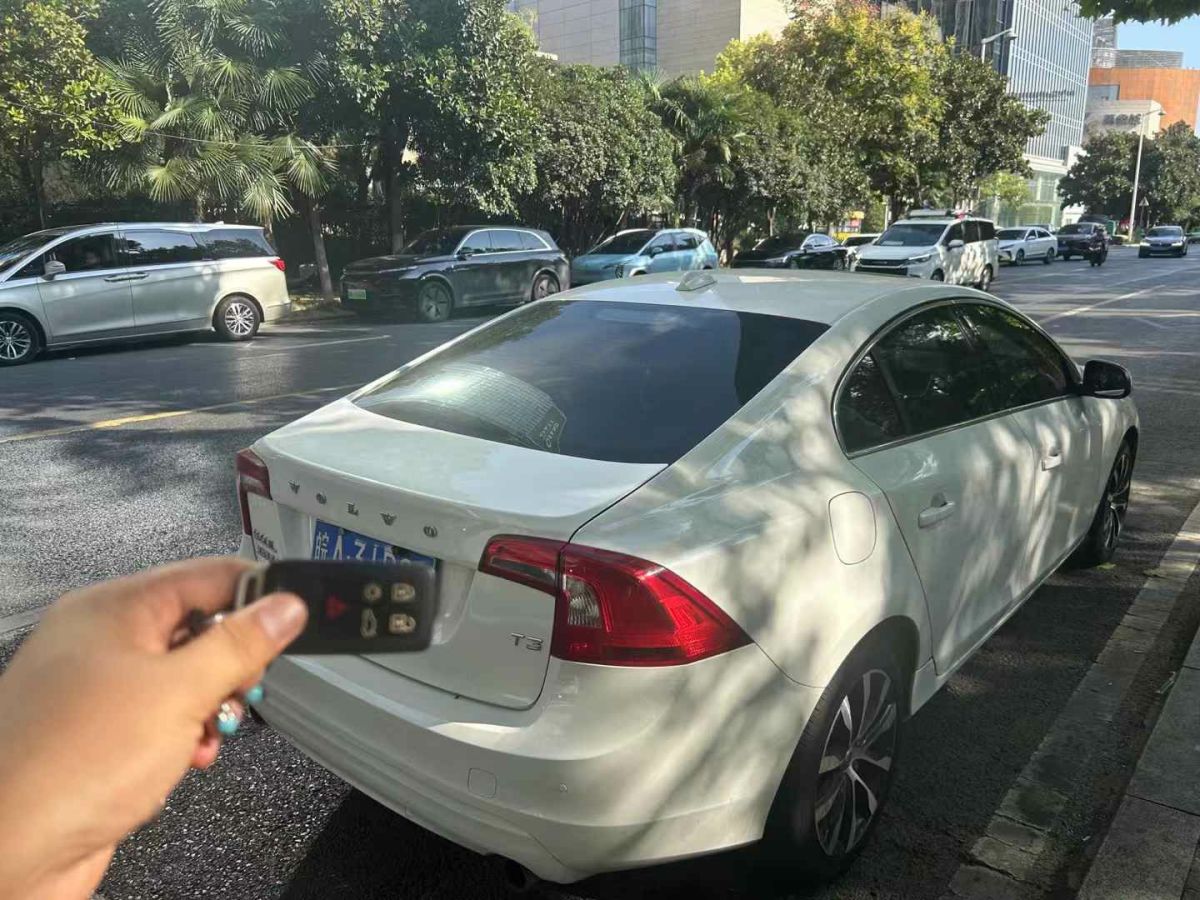 沃爾沃 S60  2019款 S60L 2.0T 智遠(yuǎn)版圖片