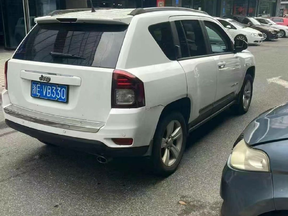 Jeep 指南者  2014款 2.0L 兩驅豪華版圖片