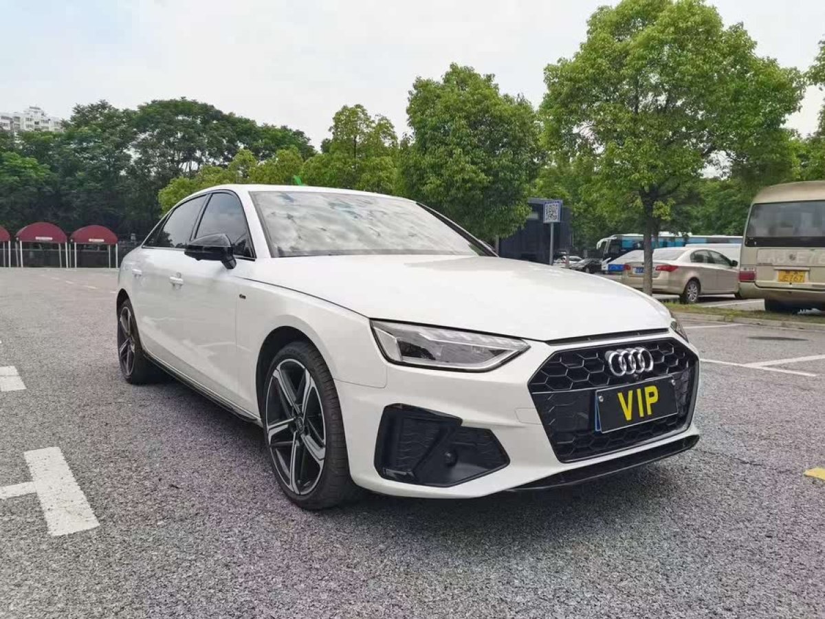 奧迪 奧迪A4L  2024款 40 TFSI 豪華動感型圖片