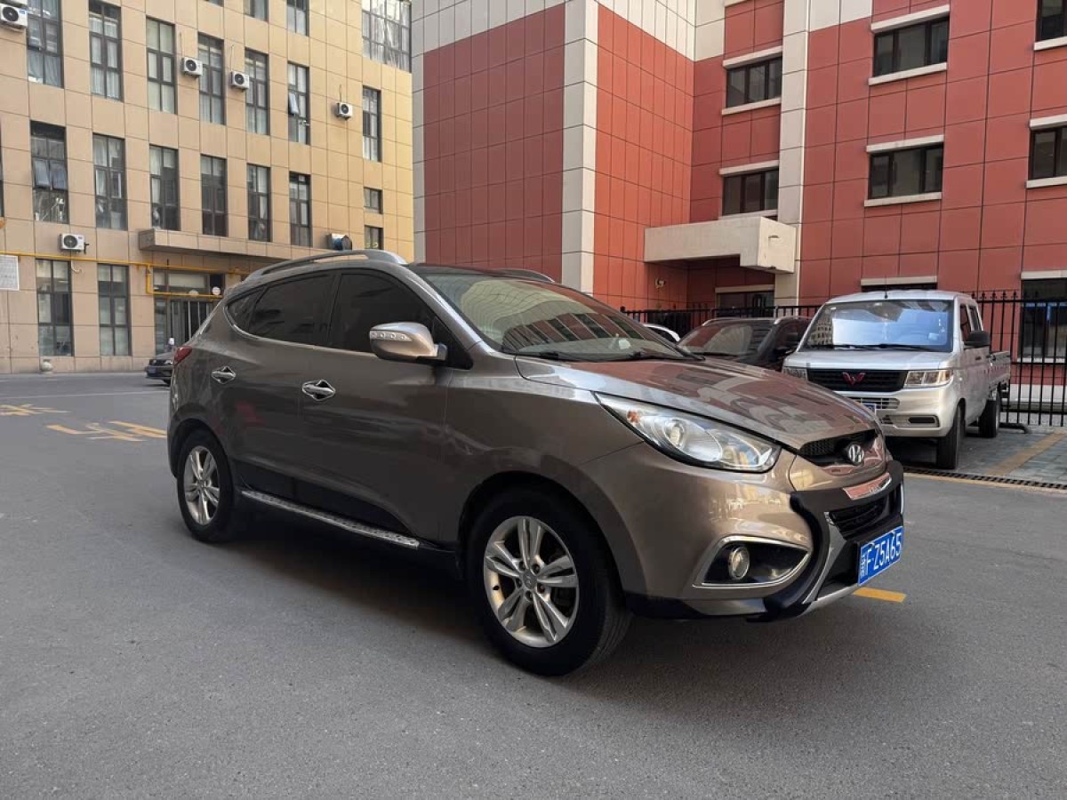 現(xiàn)代 ix35  2010款 2.0L 自動(dòng)兩驅(qū)精英版GLS圖片